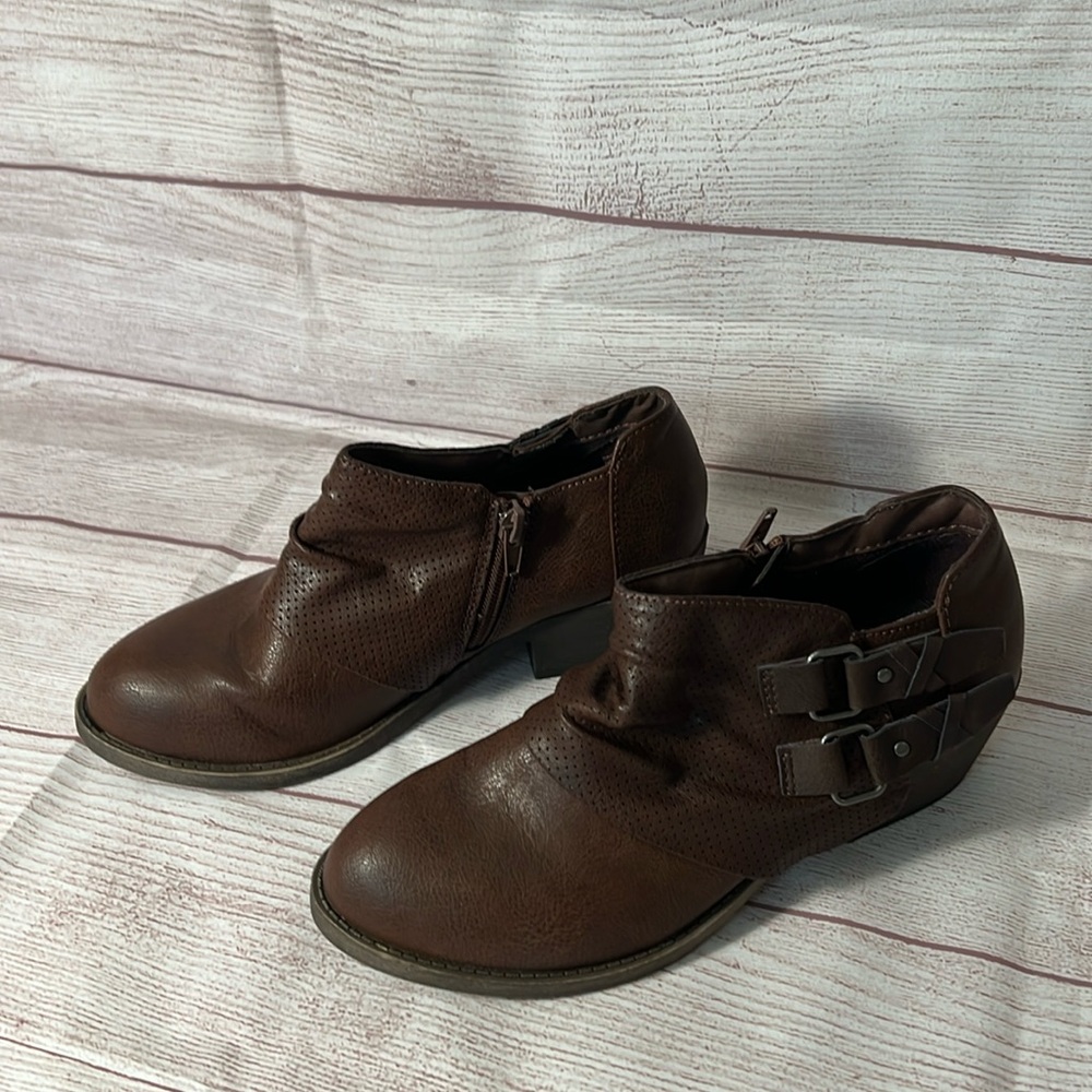 Brown Jellypop Brown booties SZ 7